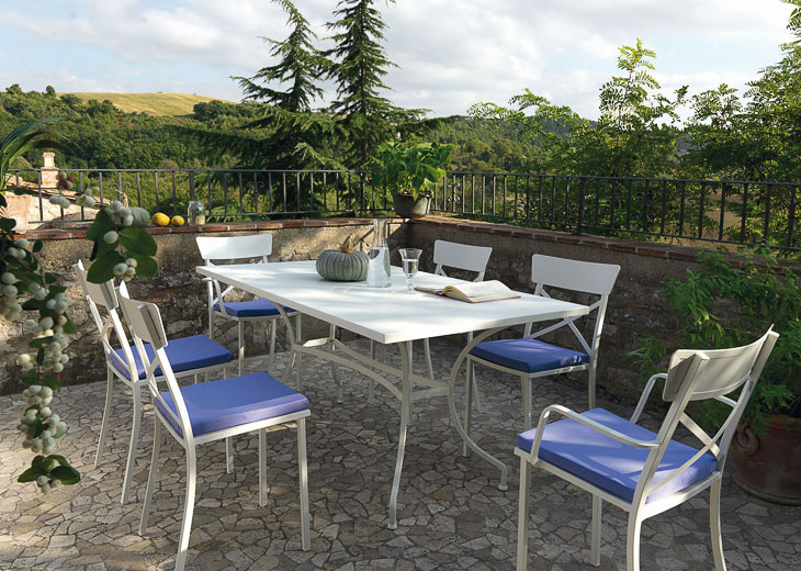 Sedia Mogan/S croce, tavolo Ascot, sedia Mogan/P croce