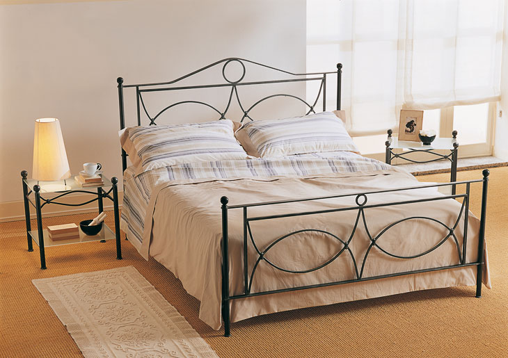 Letto in ferro modello Amadeus