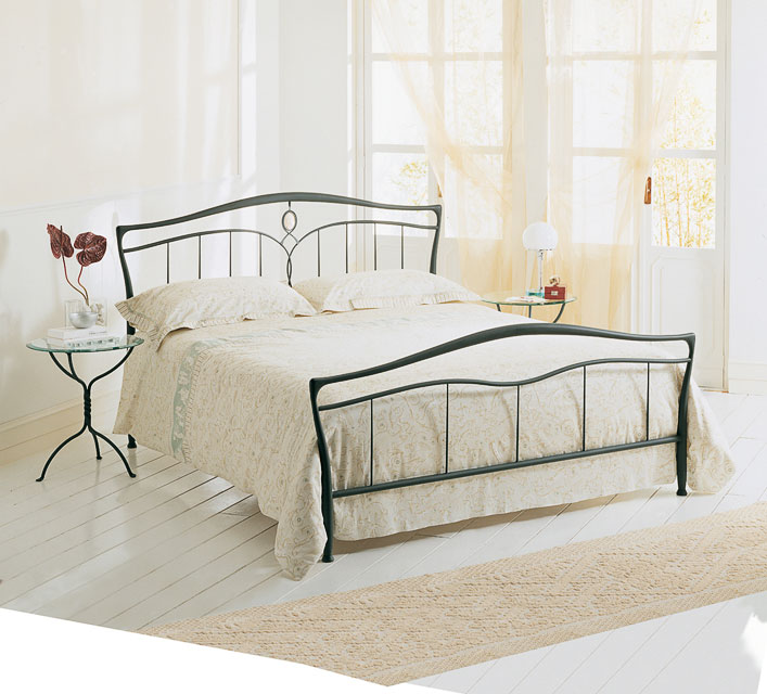 Letto in ferro modello Cammeo
