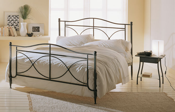 Letto in ferro modello Morrison