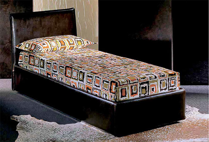 Letto moderno imbottito Giellebimod. Arco
