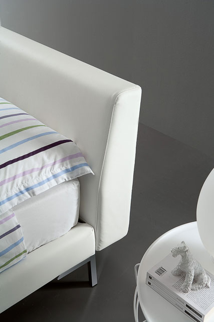 Letto moderno imbottito Giellebimod. Dali letto