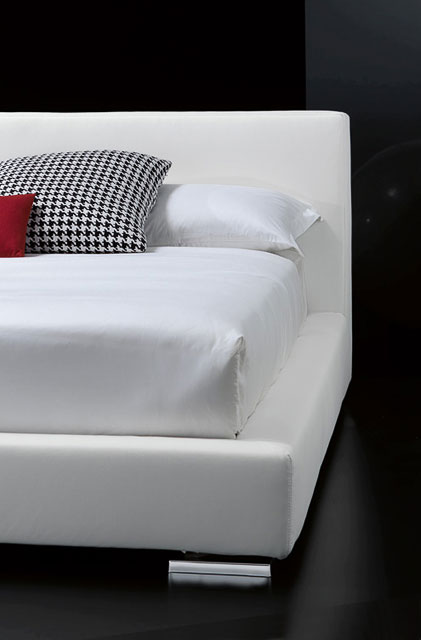 Letto moderno imbottito Giellebimod. Ervin