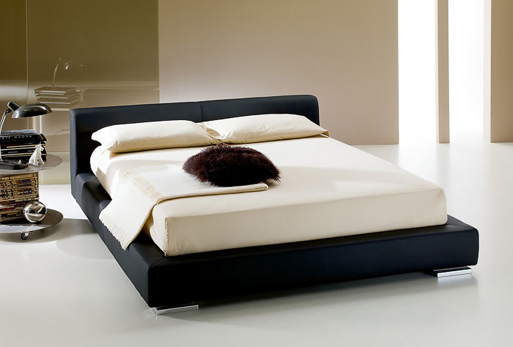 Letto moderno imbottito Giellebimod. Estevan