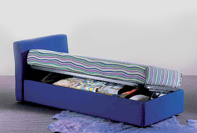 Letto moderno imbottito Giellebimod. Nottambulo