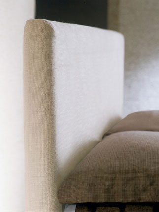 Letto moderno imbottito Giellebimod. Sogno 1