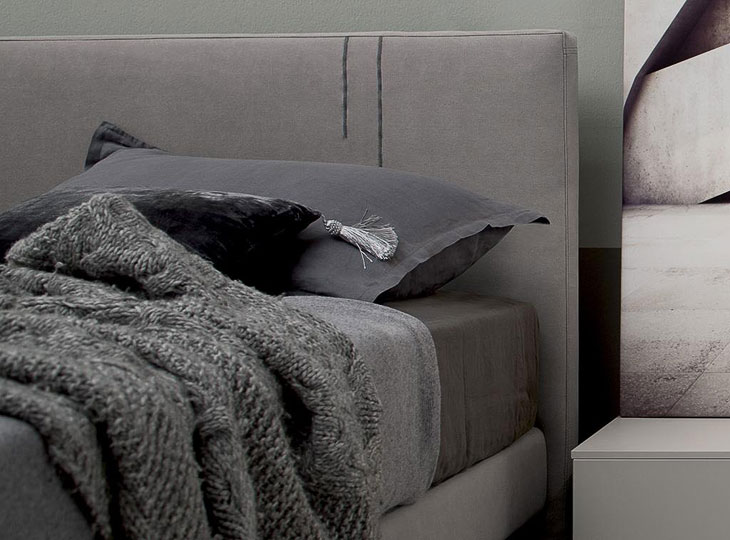 Particolare letto Roger Spagnol