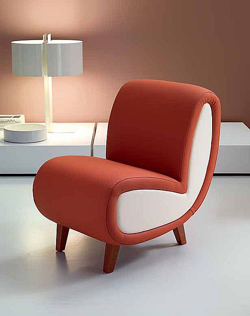 Poltroncina Giellebi modello Ovetto