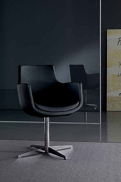 Poltroncina Giellebi modello Rododendro