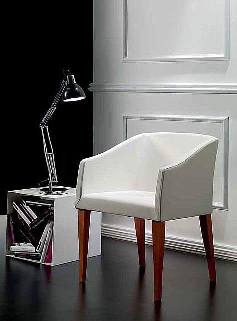 Poltroncina Giellebi modello Calla