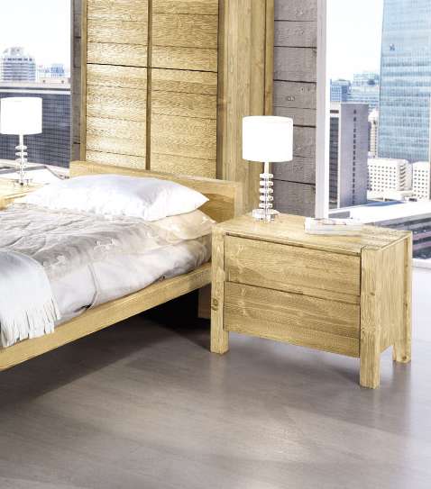 Comodino in legno