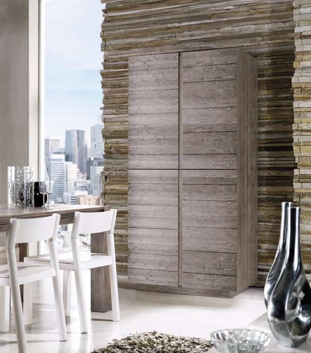 Armadio dispensa in legno