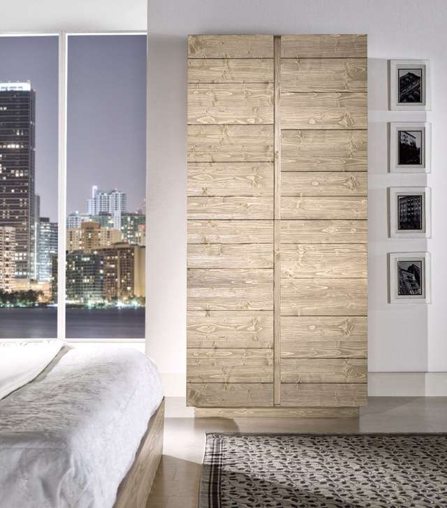 Armadio in legno