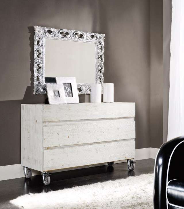 Com&ograve; in legno