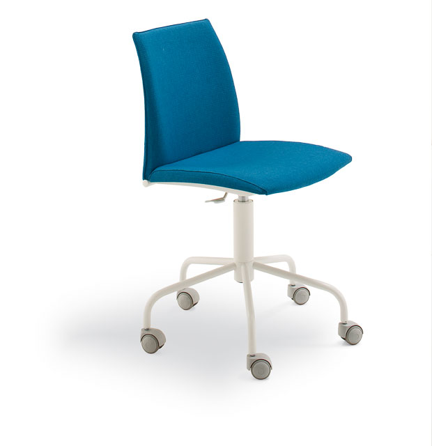 Sedia Modello JENNY imbottita con ruote