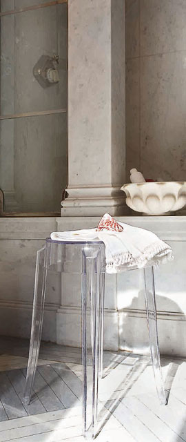 Sgabello Modello Charles Ghost