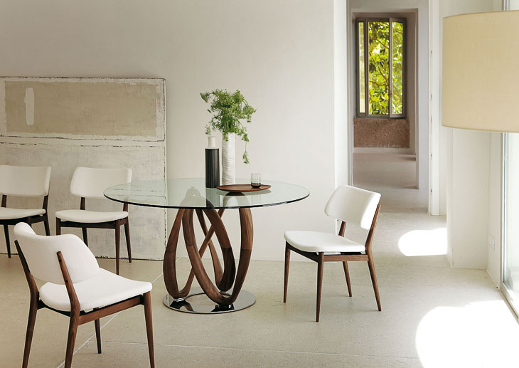 Tavolo Modello Infinity e Sedia Nissa