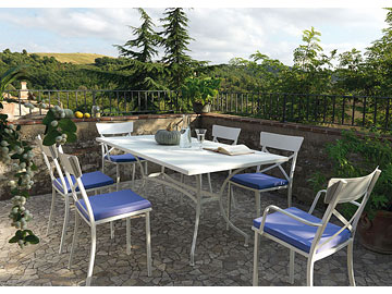 Sedia Mogan/S croce, tavolo Ascot, sedia Mogan/P croce