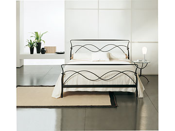 Letto in ferro modello Nuvola