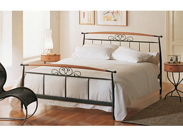 Letto in ferro modello Pegaso