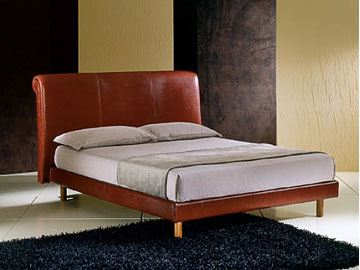 Letto classico imbottito Giellebimod. Jago
