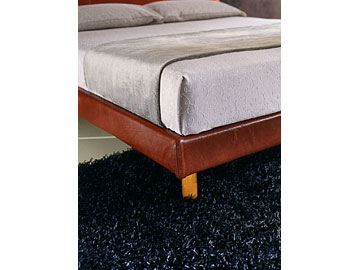 Letto classico imbottito Giellebimod. Jago