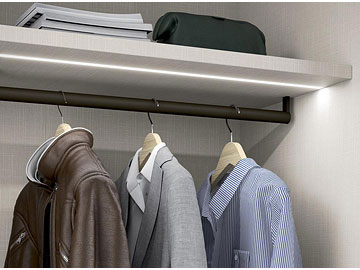 Ripiano interno con luce incassata per armadio Spagnol Mod. Joint