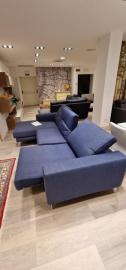 divano con penisola modello Roll Plaz