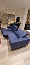 divano con penisola modello Roll Plaz