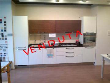 CUCINA LUBE MODELLO NILDE SCONTO 65%